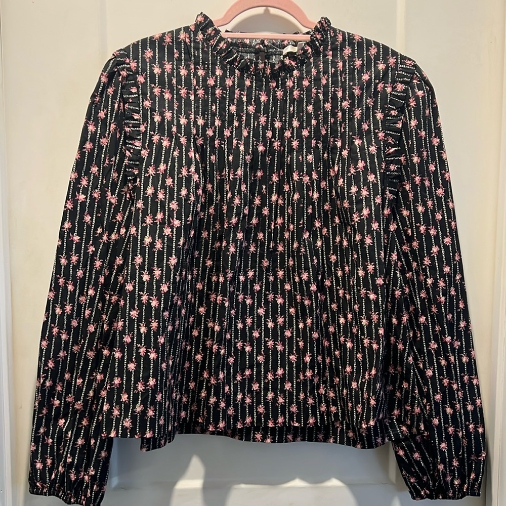 NWOT Wayf size XL. Cotton long sleeve. Great pattern and ruffle sleeve